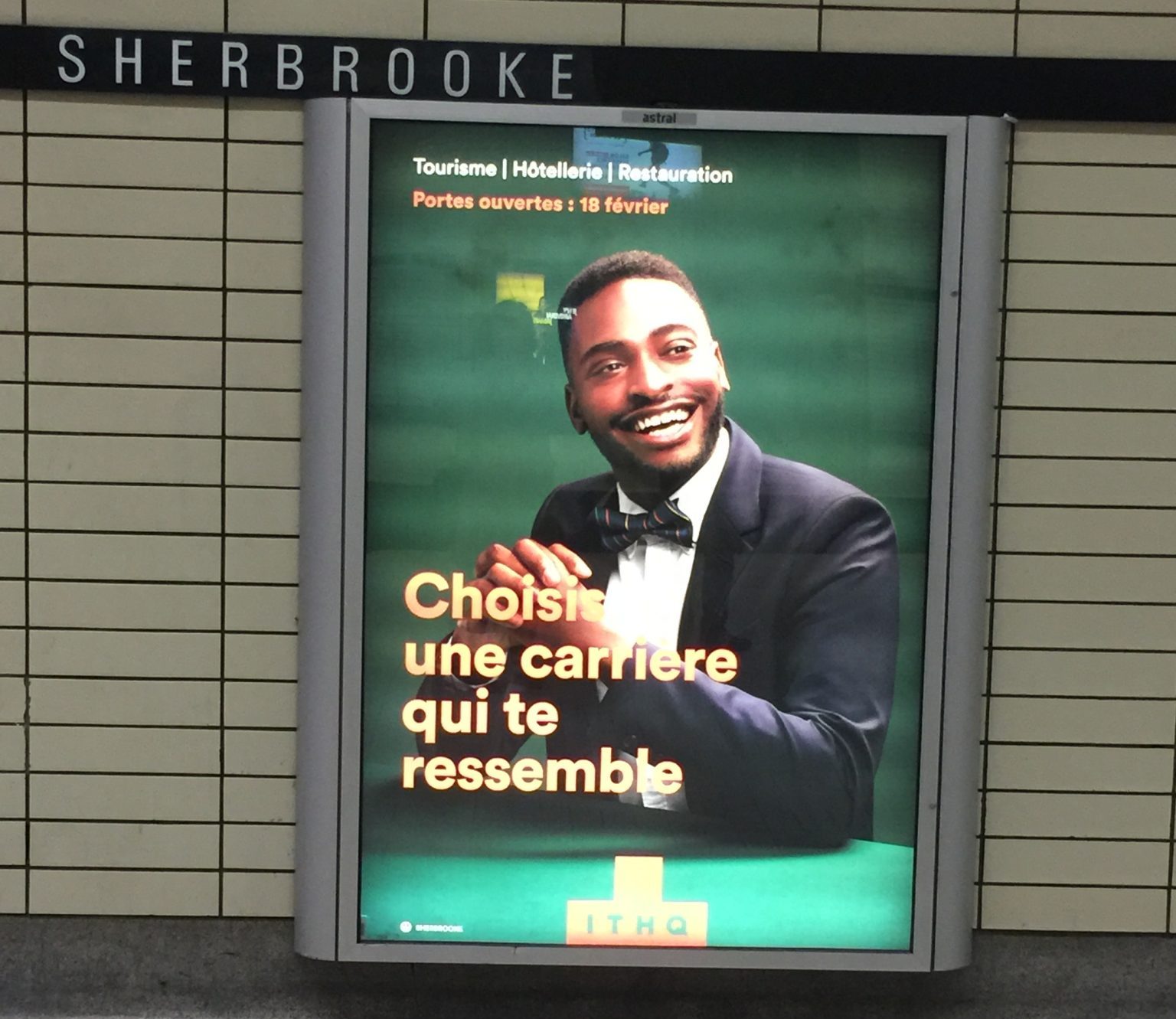 Affiche pour la campagne de notoriété - Marketing - ITHQ - Dialekta